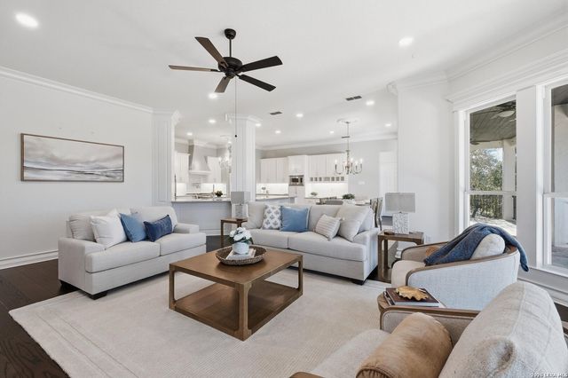 45 Champion Trail, San Antonio, TX 78258