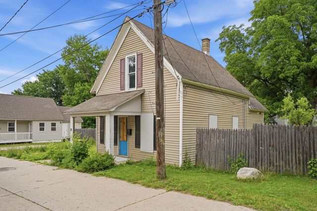 31 Mathews Court NE, Grand Rapids, MI 49505