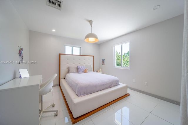 2615 NE 213th Street, Miami, FL 33180