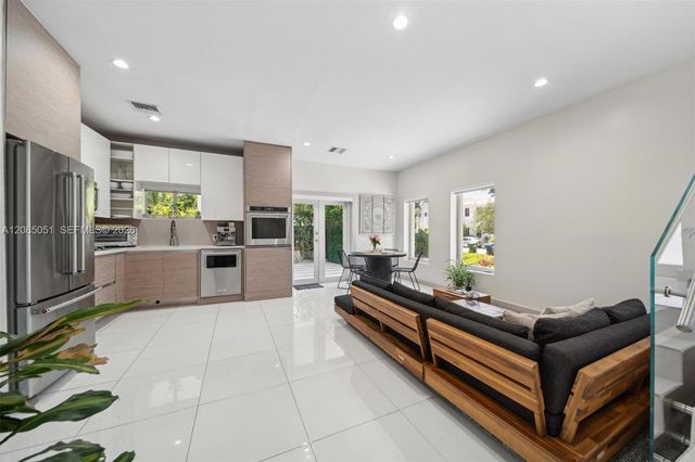 2615 NE 213th Street, Miami, FL 33180