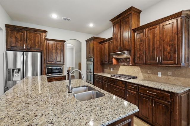 1201 Navajo Drive, Mckinney, TX 75072