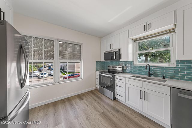 1008 E Strawbridge Avenue, Melbourne, FL 32901