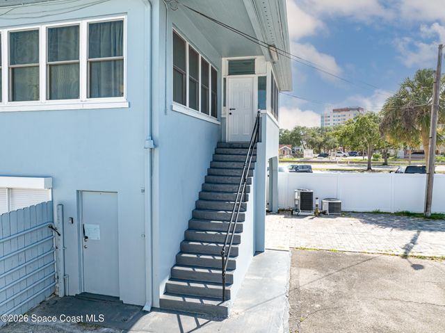 1008 E Strawbridge Avenue, Melbourne, FL 32901
