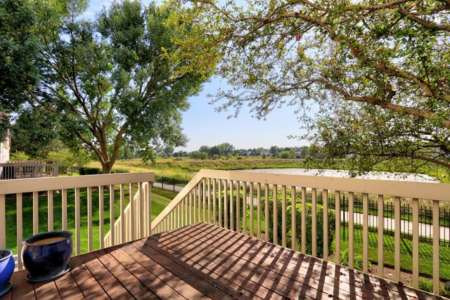2833 Waterfront Avenue, Algonquin, IL 60102