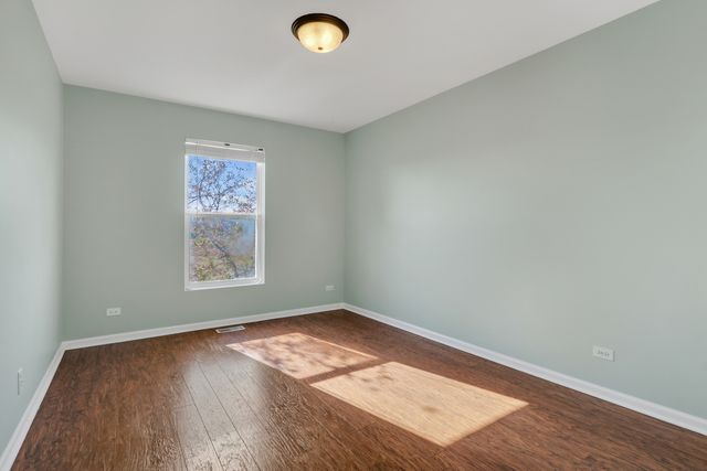 2833 Waterfront Avenue, Algonquin, IL 60102