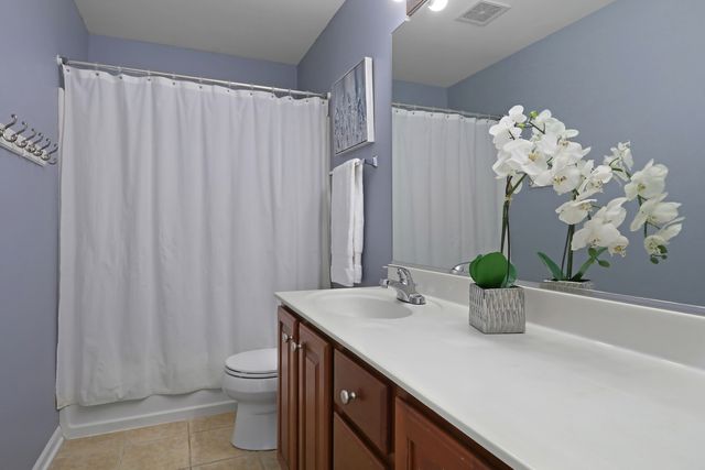 2833 Waterfront Avenue, Algonquin, IL 60102
