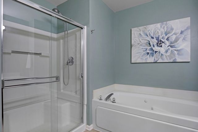 2833 Waterfront Avenue, Algonquin, IL 60102