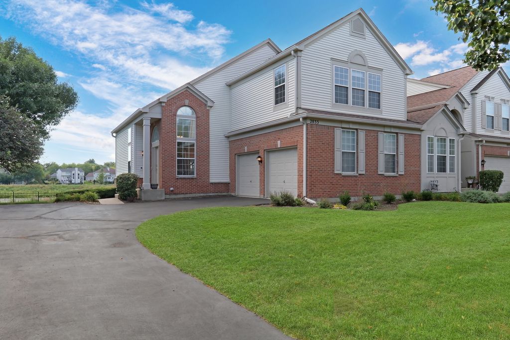 2833 Waterfront Avenue, Algonquin, IL 60102