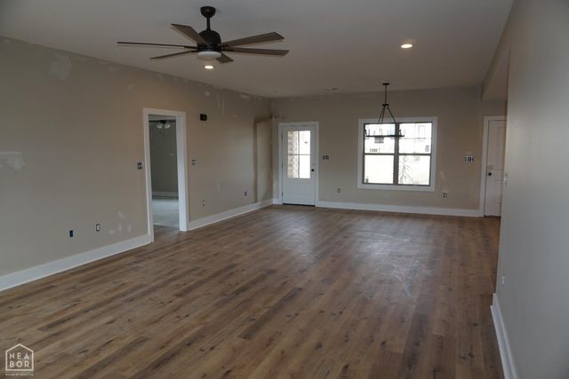 1061 Mark Cir, Jonesboro, AR 72404