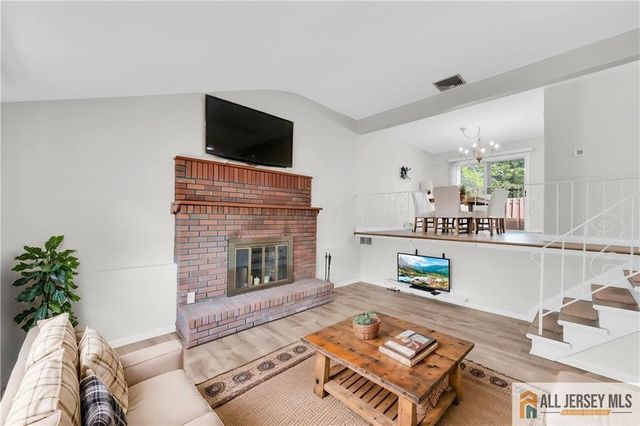 10 Dancaster Court 3410, Sayreville, NJ 08872