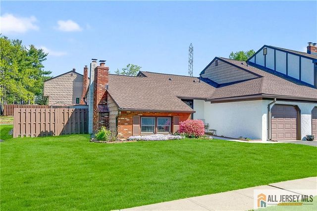 10 Dancaster Court 3410, Sayreville, NJ 08872