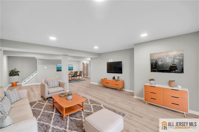 10 Dancaster Court 3410, Sayreville, NJ 08872