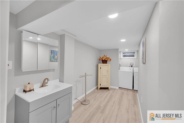 10 Dancaster Court 3410, Sayreville, NJ 08872