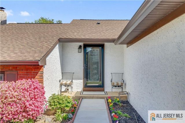 10 Dancaster Court 3410, Sayreville, NJ 08872