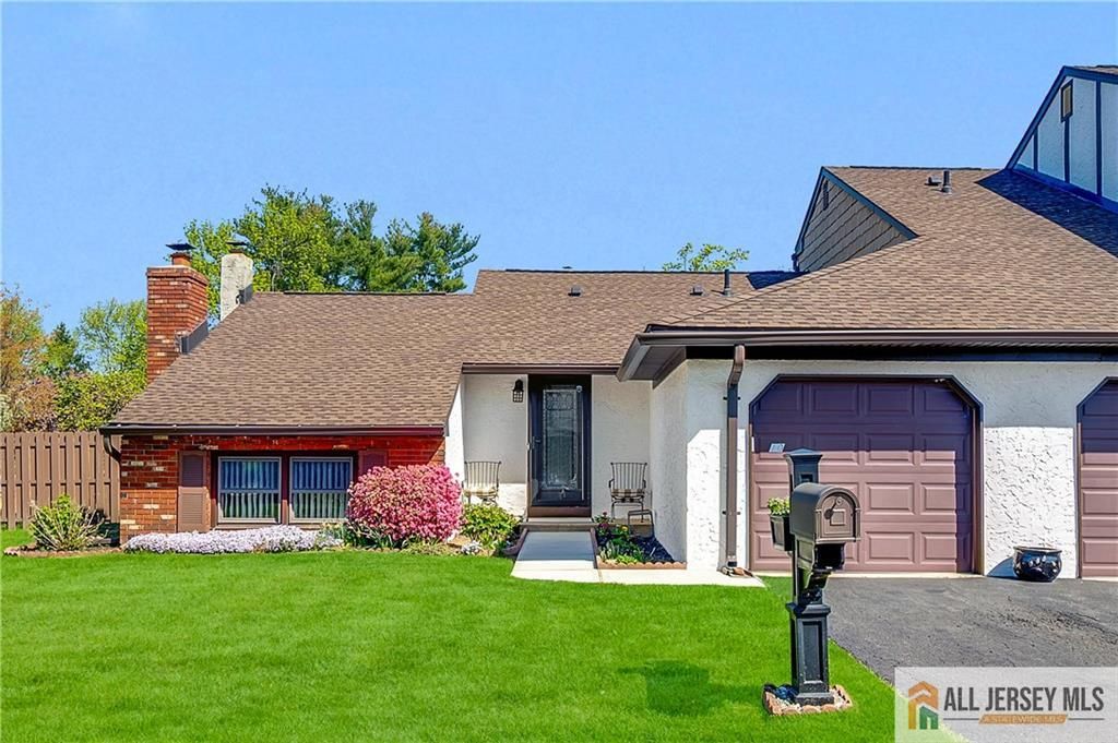 10 Dancaster Court 3410, Sayreville, NJ 08872