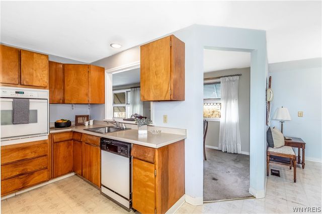 2174 Parker Boulevard, Tonawanda, NY 14150