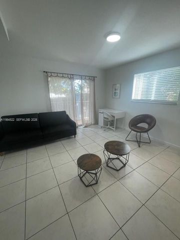 328 NW 12th Ave 9, Miami, FL 33128