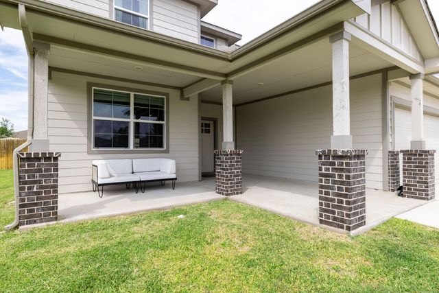 106 Creston ST, Hutto, TX 78634