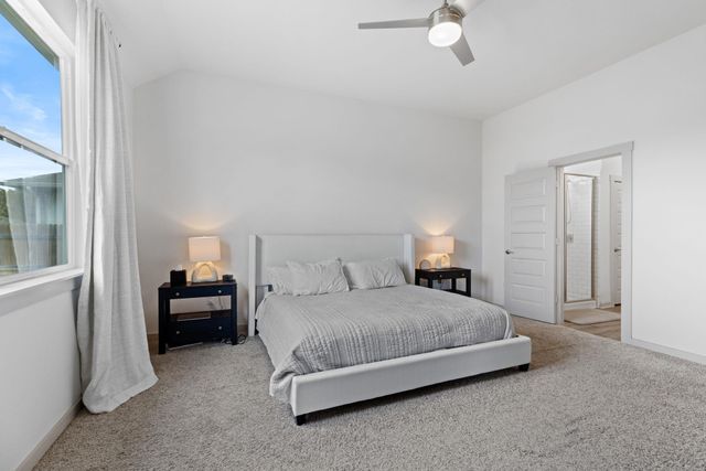 106 Creston ST, Hutto, TX 78634
