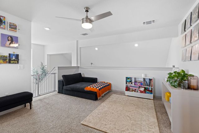 106 Creston ST, Hutto, TX 78634