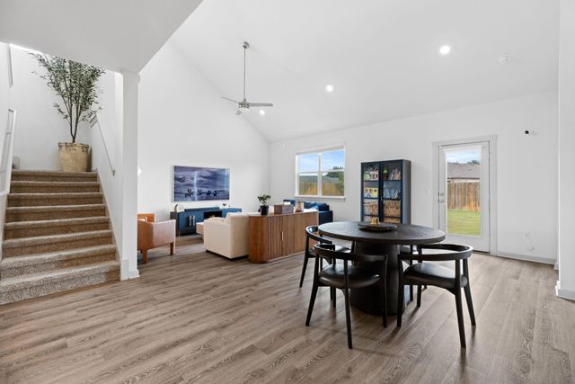106 Creston ST, Hutto, TX 78634