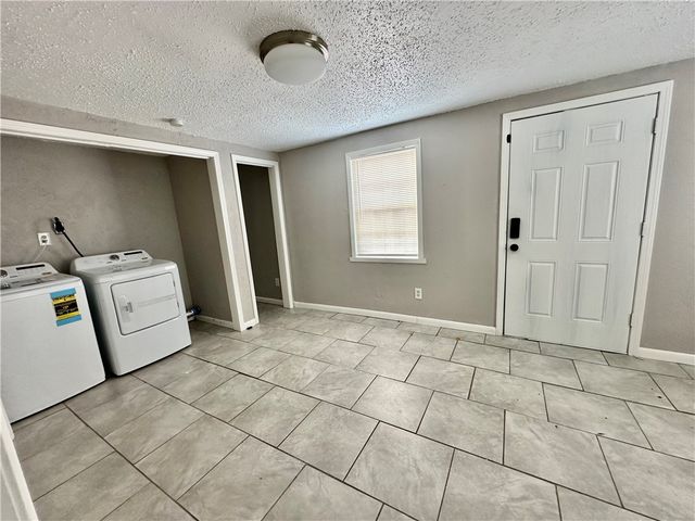 1537 Devon Dr, Corpus Christi, TX 78415