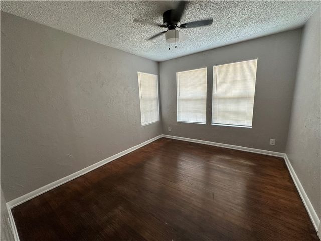 1537 Devon Dr, Corpus Christi, TX 78415
