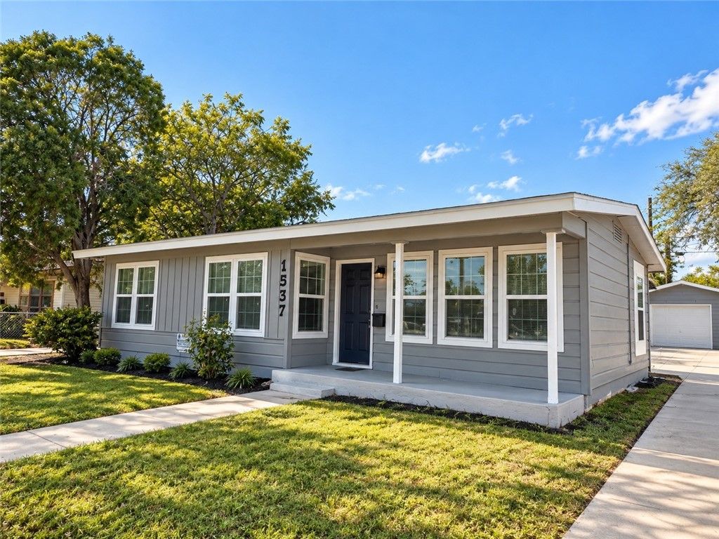 1537 Devon Dr, Corpus Christi, TX 78415