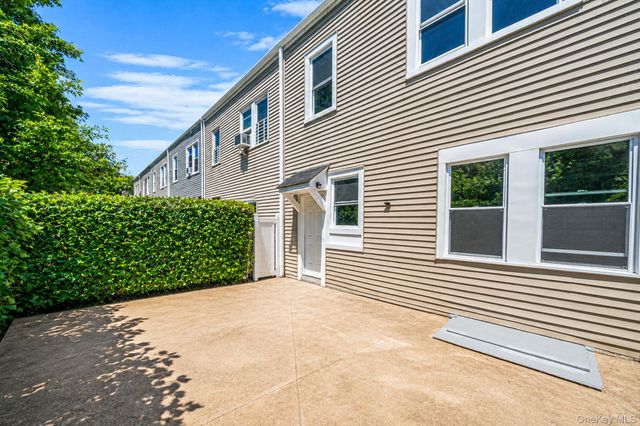 12212 Montauk Street, Springfield Gardens, NY 11413