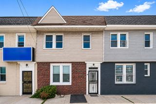12212 Montauk Street, Springfield Gardens, NY 11413