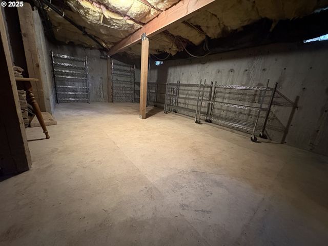 430 W WATER St, Stayton, OR 97383