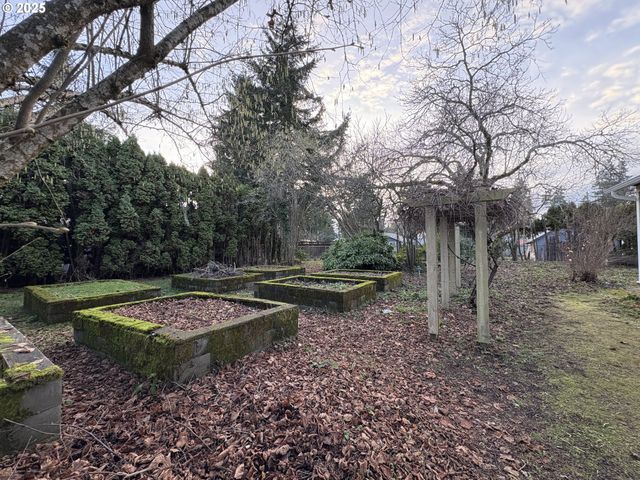 430 W WATER St, Stayton, OR 97383