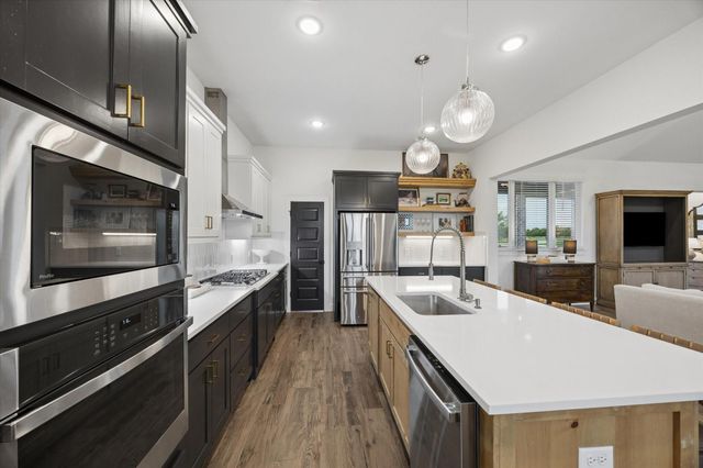 5050 Sophie Slansky Way, Sealy, TX 77474
