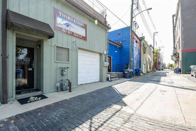 212 State Street, Saint Joseph, MI 49085