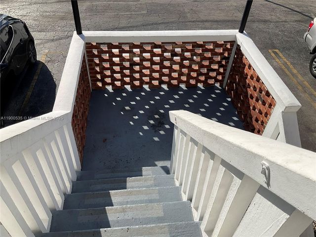 22 SE 3rd Ter 18, Dania Beach, FL 33004