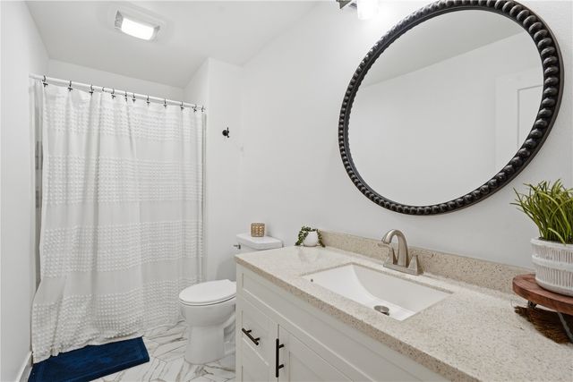 320 Amy Street C, Swisher, IA 52338