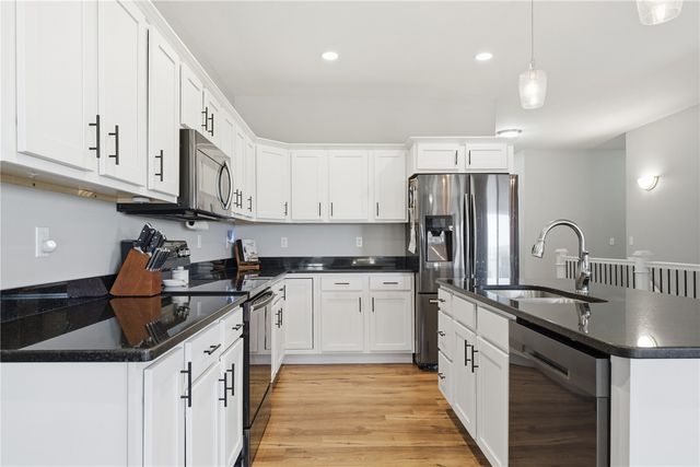 320 Amy Street C, Swisher, IA 52338