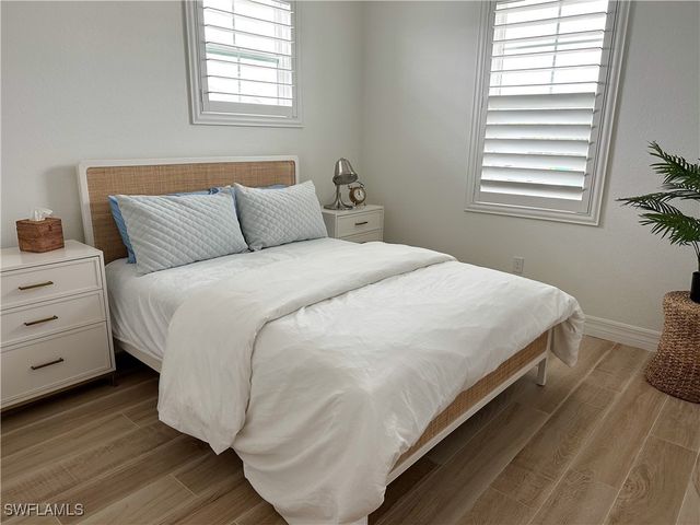 207 Indies dr E 201, Naples, FL 34114