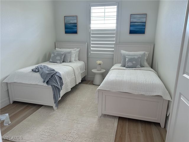 207 Indies dr E 201, Naples, FL 34114