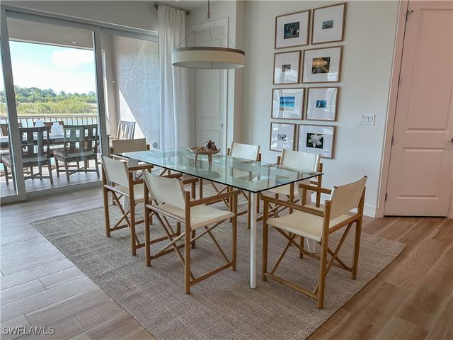 207 Indies dr E 201, Naples, FL 34114