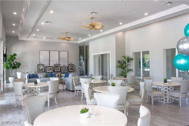 207 Indies dr E 201, Naples, FL 34114