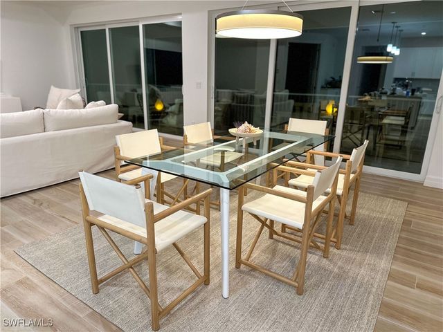 207 Indies dr E 201, Naples, FL 34114