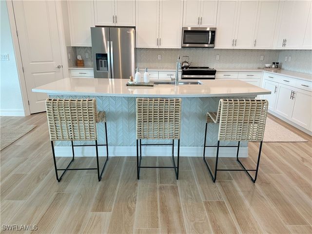 207 Indies dr E 201, Naples, FL 34114