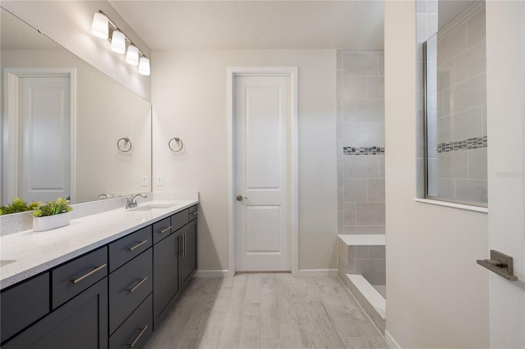 Image 18 of property listing at 13363 PANAMA BEACH COURT, Orlando, FL 32827