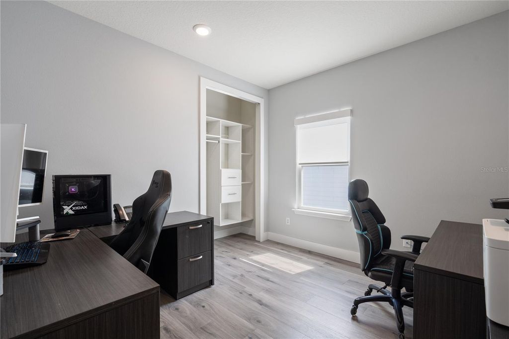 Image 20 of property listing at 13363 PANAMA BEACH COURT, Orlando, FL 32827