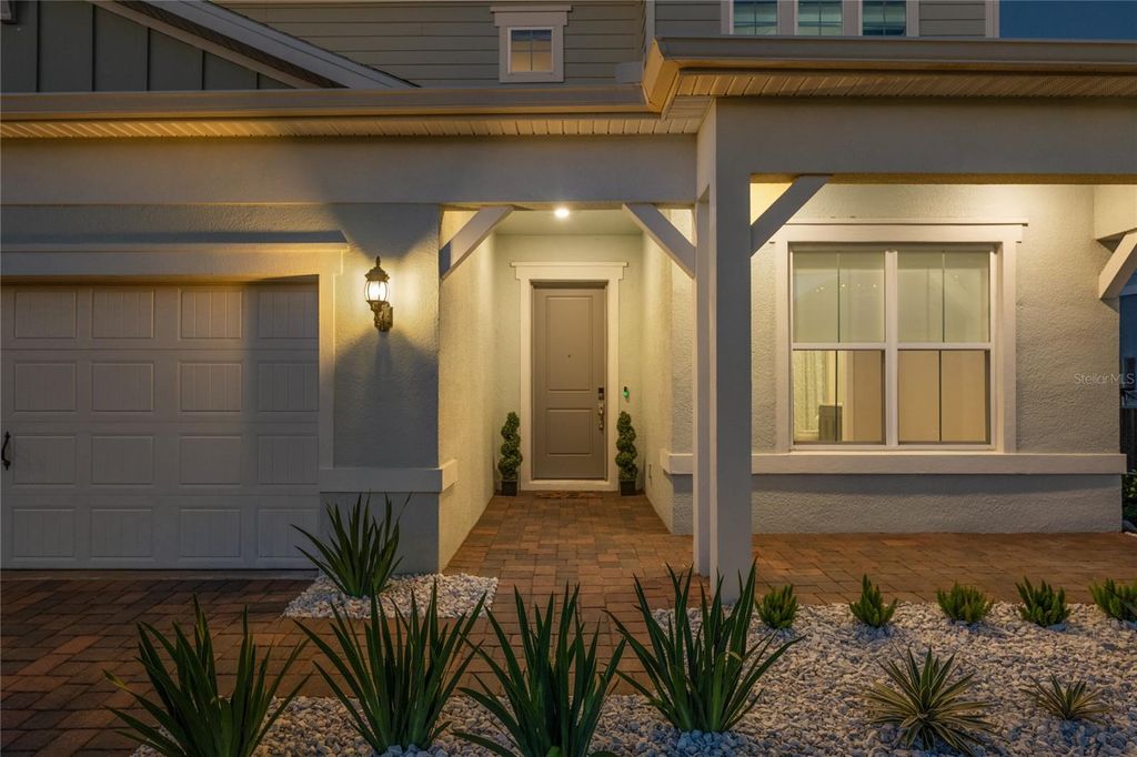 Image 3 of property listing at 13363 PANAMA BEACH COURT, Orlando, FL 32827