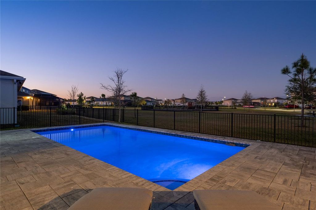 Image 32 of property listing at 13363 PANAMA BEACH COURT, Orlando, FL 32827