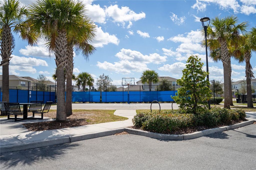 Image 51 of property listing at 13363 PANAMA BEACH COURT, Orlando, FL 32827