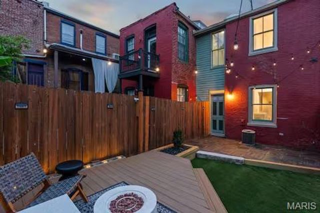 1929 S 9th Street, St Louis, MO 63104