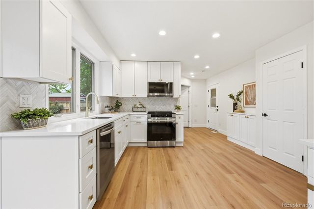 11766 W Radcliff Avenue, Morrison, CO 80465